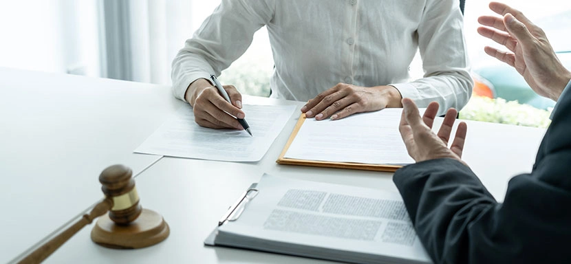 Phoenix HOA Foreclosure Rights Lawyer-image